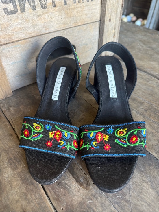 Veronica Beard Shoes - Veronica Beard Floral Embroidered Slingback Sandals 36.5 US 6.5 Black Block Heel